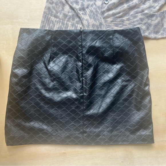 Women black mini skirt zipper accents size 6 Cynthia Rowley going out part club - Picture 4 of 7